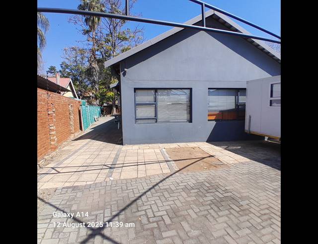 187M² OFFICE FOR SALE IN BO-DORP